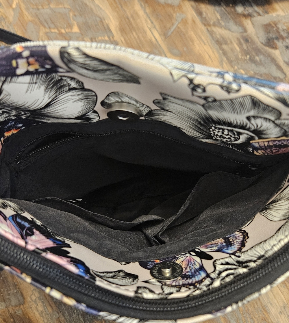 Koltov Floral Butterfly Crossbody Bag - Black and Pink - Picture 4 of 9